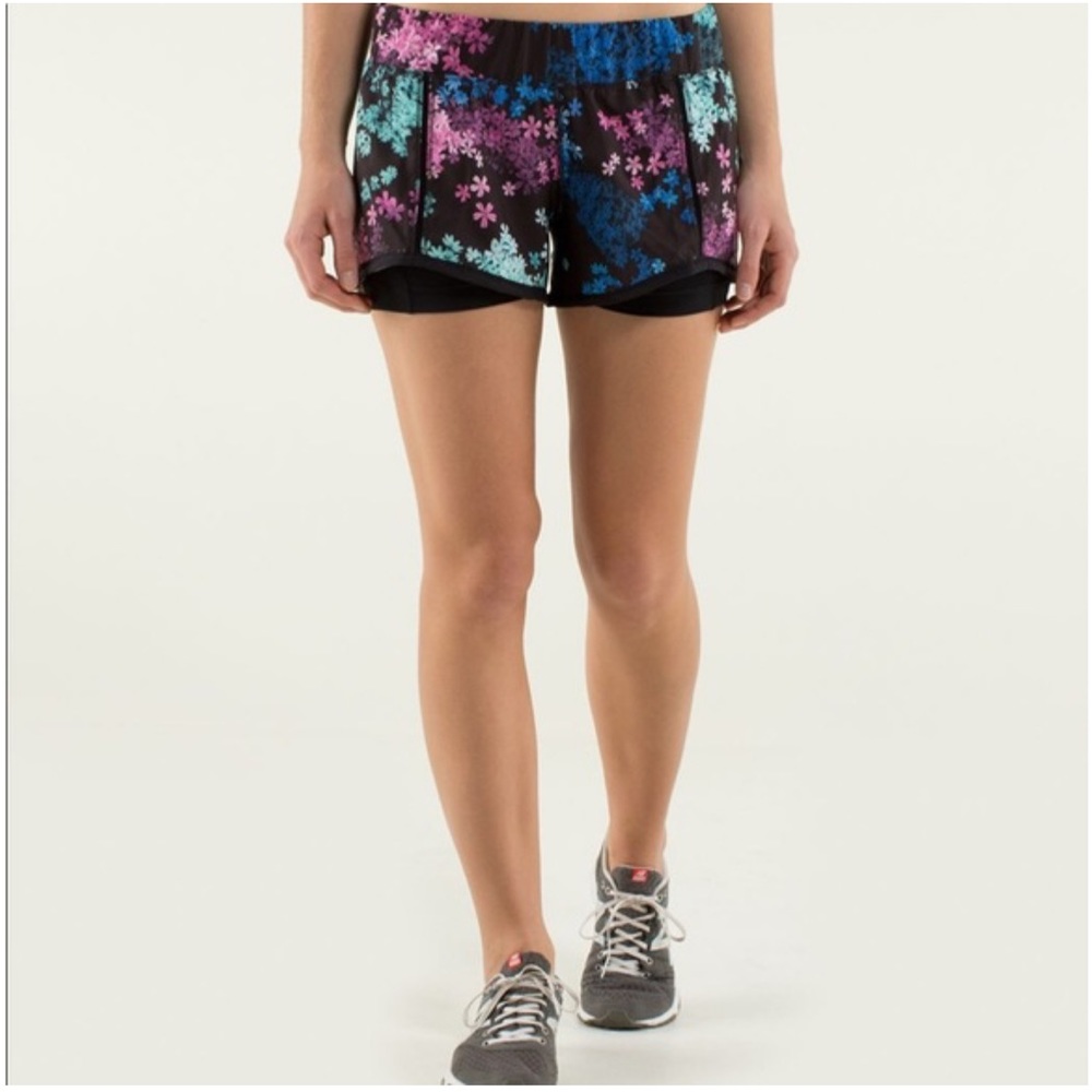 Lululemon In a Flash Petal Pop shorts